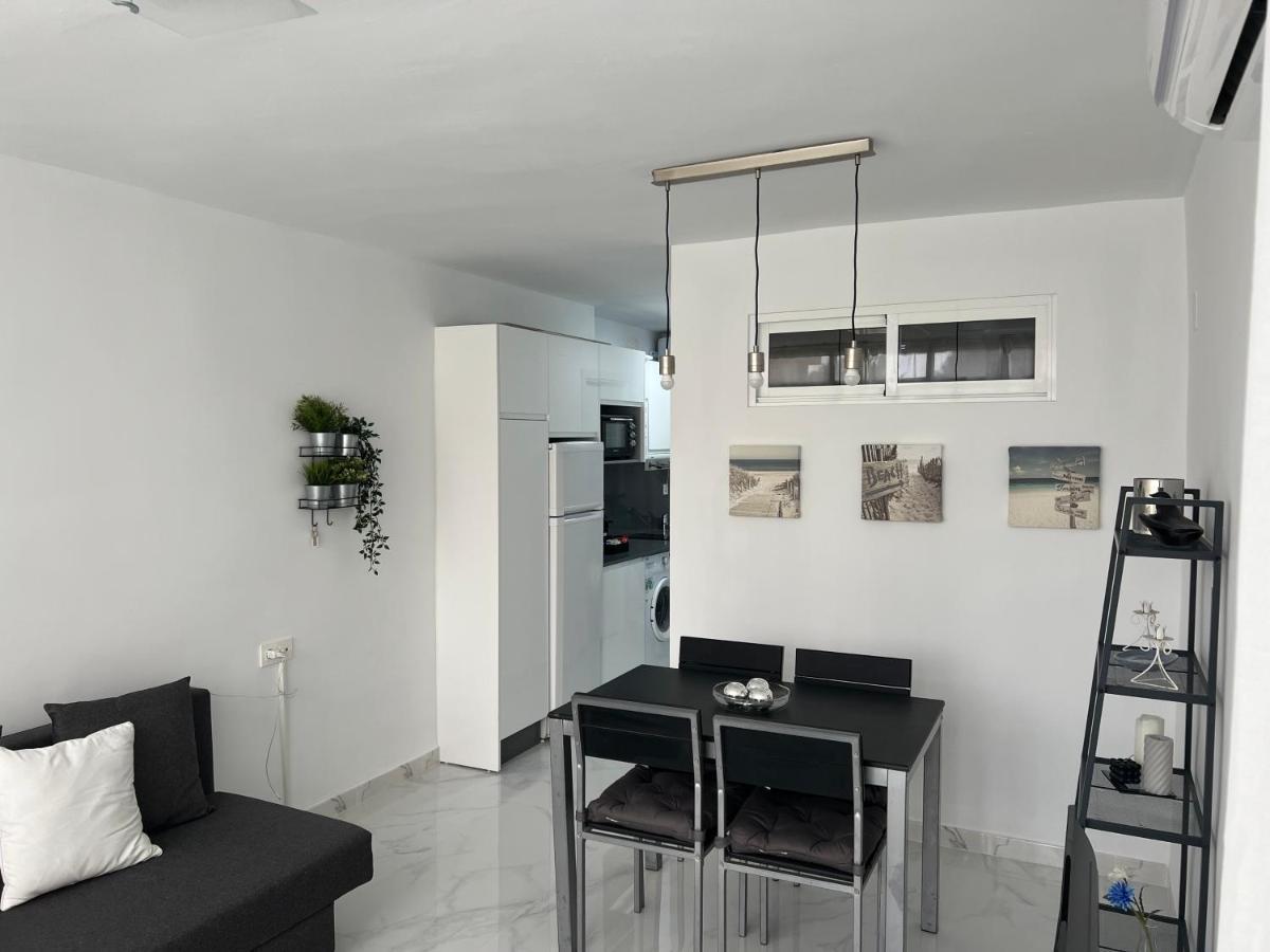 Ferienwohnung Apartamento Con Piscina Y Barbacoa La Cala Del Moral Exterior foto