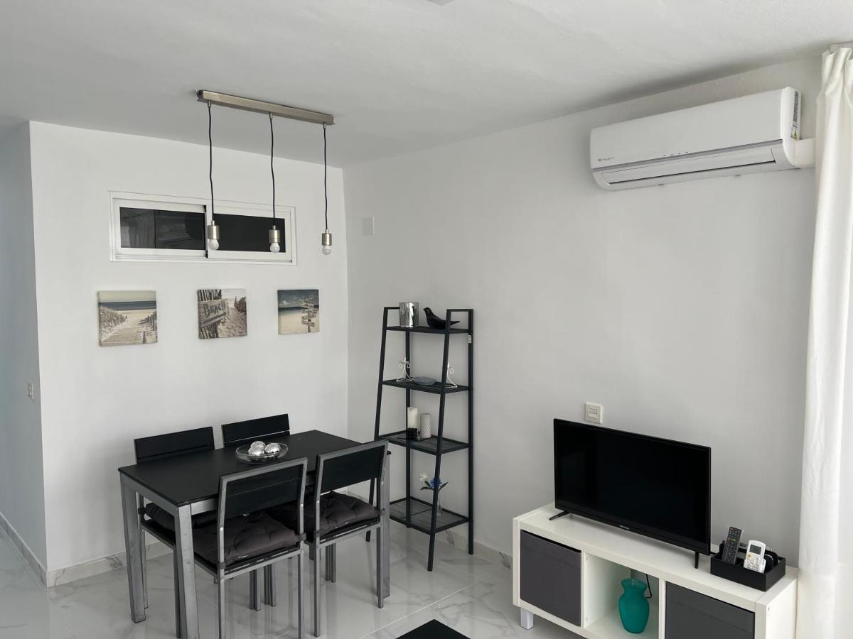 Ferienwohnung Apartamento Con Piscina Y Barbacoa La Cala Del Moral Exterior foto