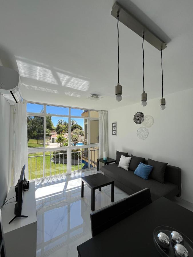 Ferienwohnung Apartamento Con Piscina Y Barbacoa La Cala Del Moral Exterior foto